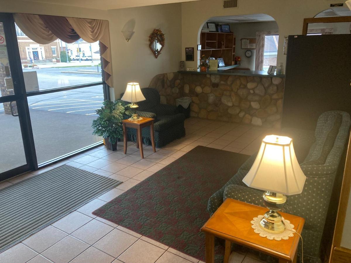 Landmark Motel クリントンビル エクステリア 写真